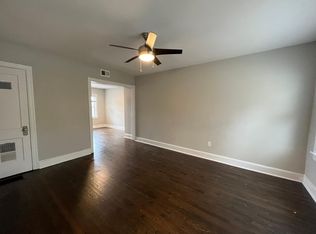 217 E 46th St #2W, Kansas City, MO 64112