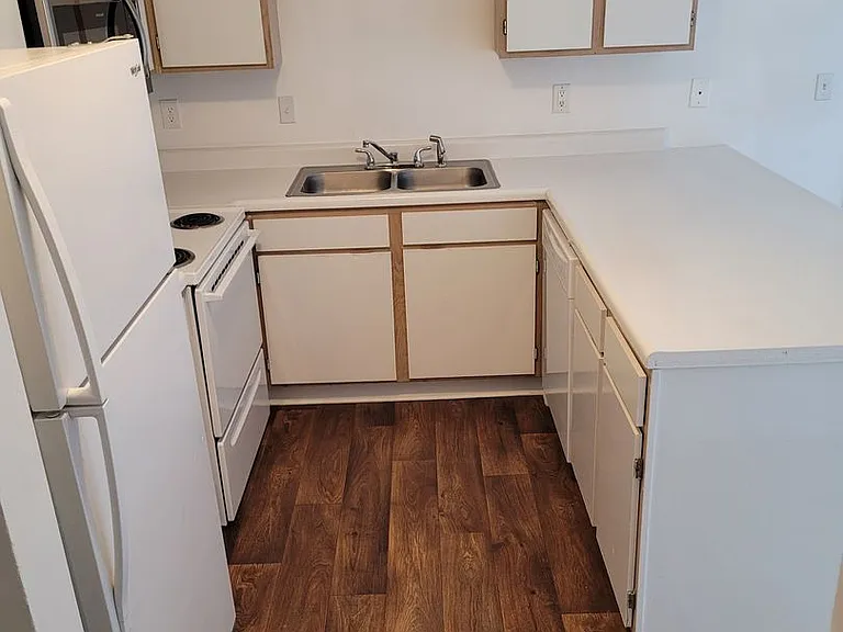 Arlington Apartments — Photo 137