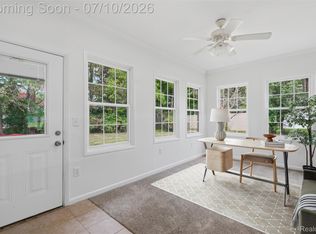 7264 S Tratham Ct, West Bloomfield, MI 48322