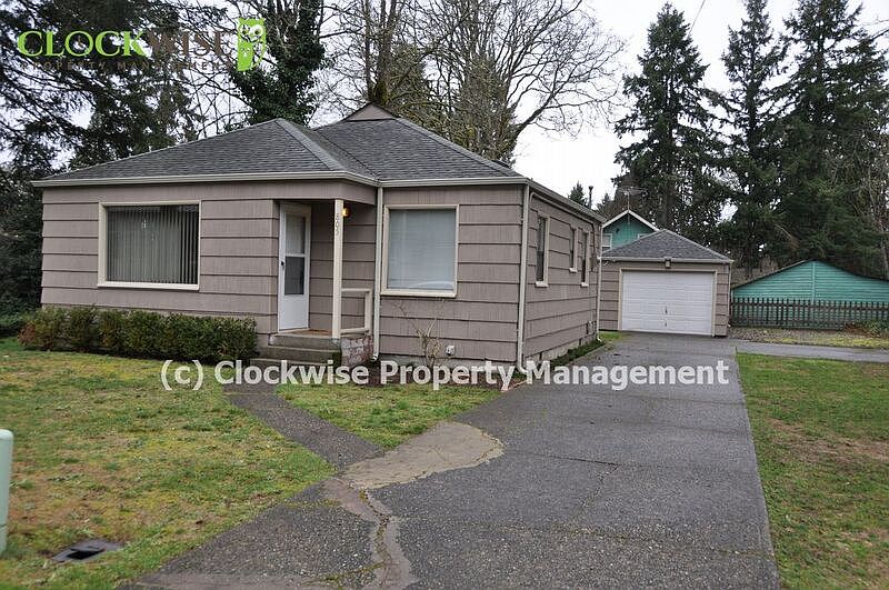 1st image of 805 121st St S