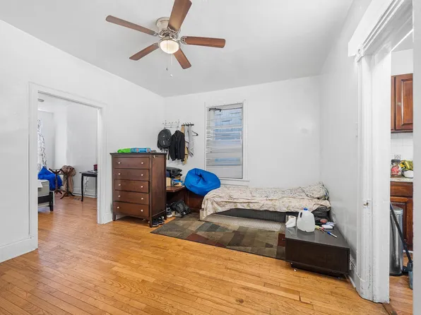 41 Garrison Avenue image 18 of 39