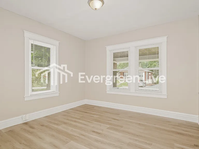 2440 Gothland Ave — Photo 5