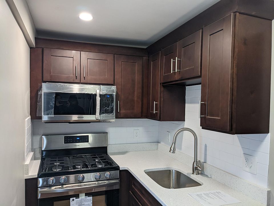 1st image of 319 Washington St APT F