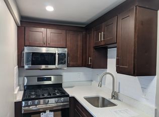 319 Washington St APT F, Abington, MA 02351
