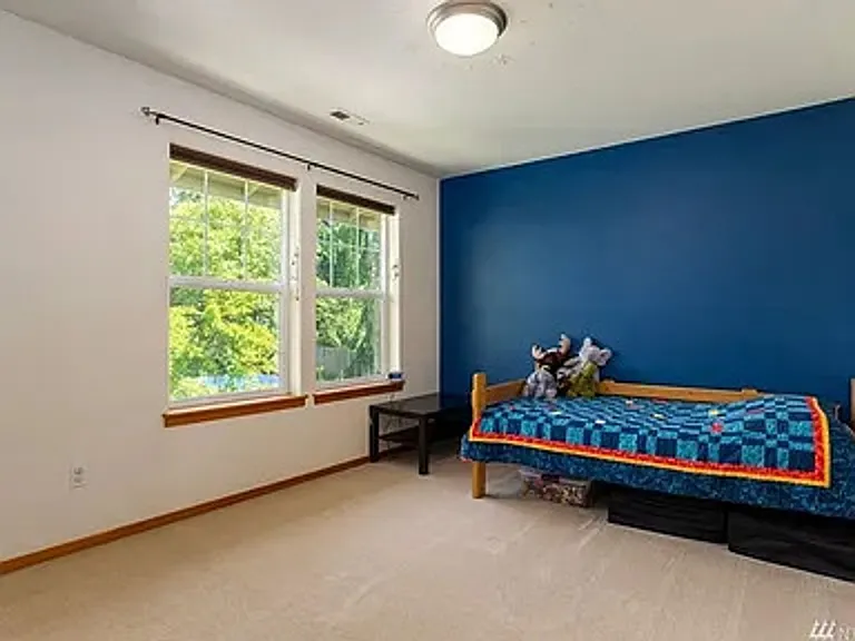 1119 N Waugh Rd — Photo 13