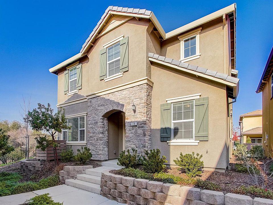 1st image of 19 Huddlestone Cir