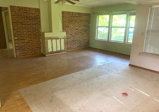 1st image of 260 White Tail Ln