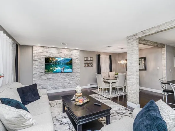 133 Durant Avenue image 9 of 35