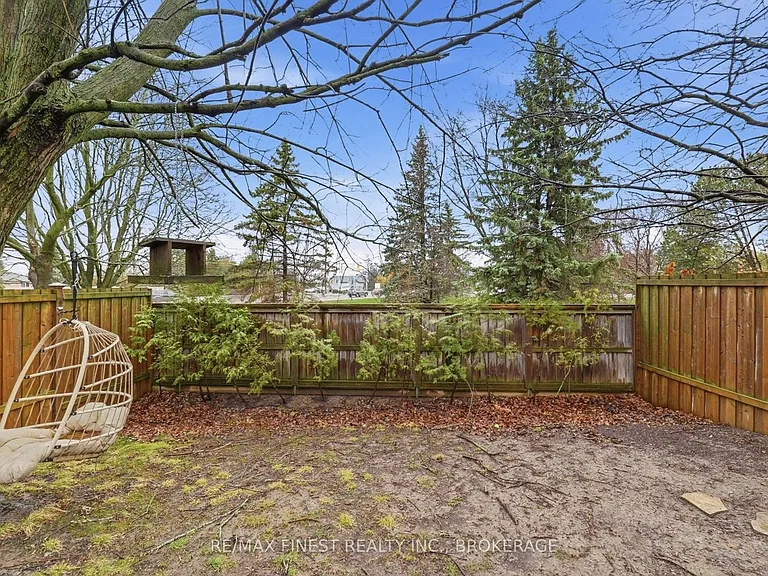 116 Fireside Ct — Photo 31