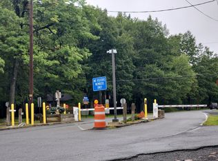 145 Azalea Dr, Albrightsville, PA 18210