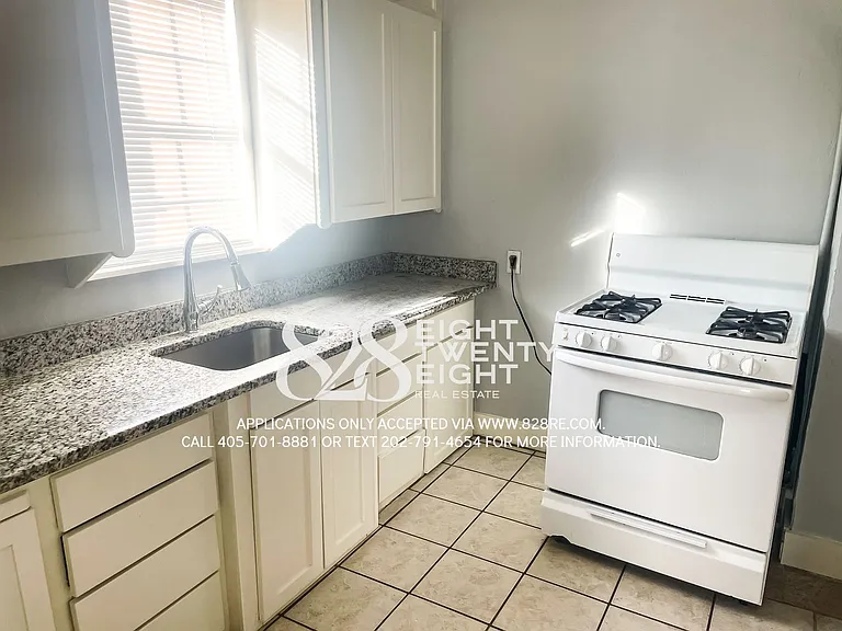 1413-1415 N Youngs Blvd #2302 — Photo 12