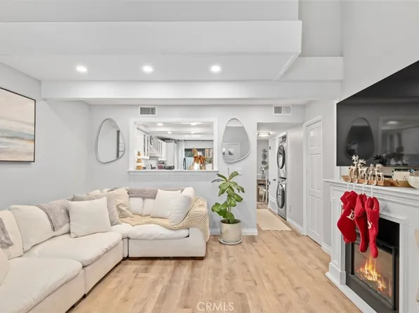310 W Imperial Ave APT 8, El Segundo, CA 90245