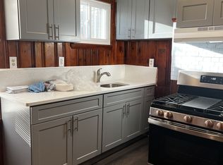 1098 River St APT 1, Hyde Park, MA 02136