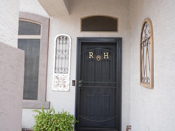 5th image of 46091 W DIRK Street