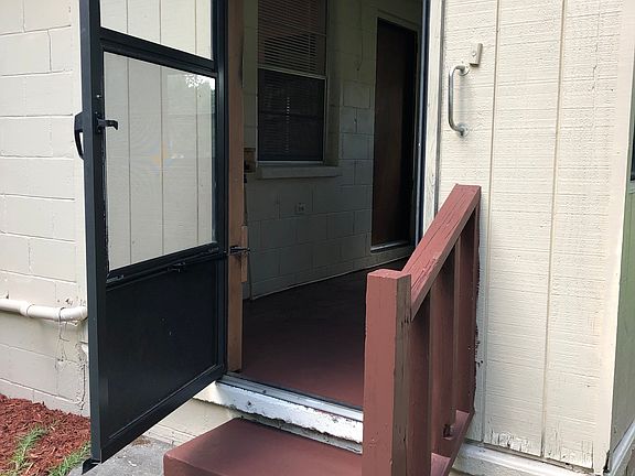 2nd image of 25413 SW 5th Ave