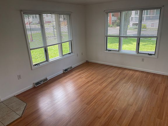 2nd image of 908 Church St #1