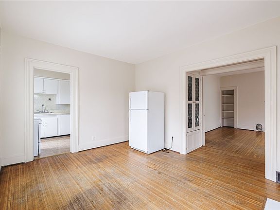 5th image of 18 Vick Park B #B