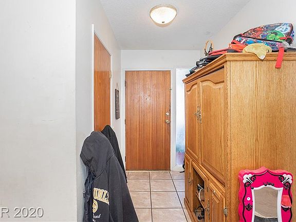 3rd image of 4213 Crater St