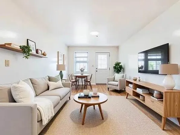 35-06 Leavitt St #6C, Flushing, NY 11354