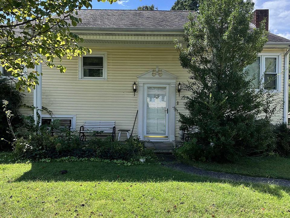 1st image of 223 Seminole Dr