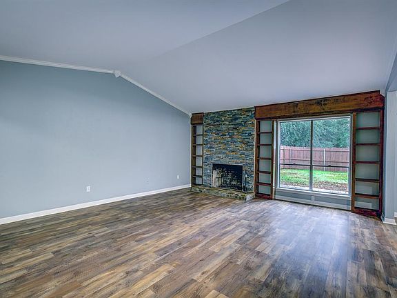 5th image of 510 Deer Dr