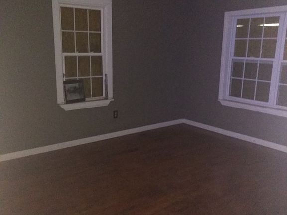 3rd image of 406 W Mississippi Ave
