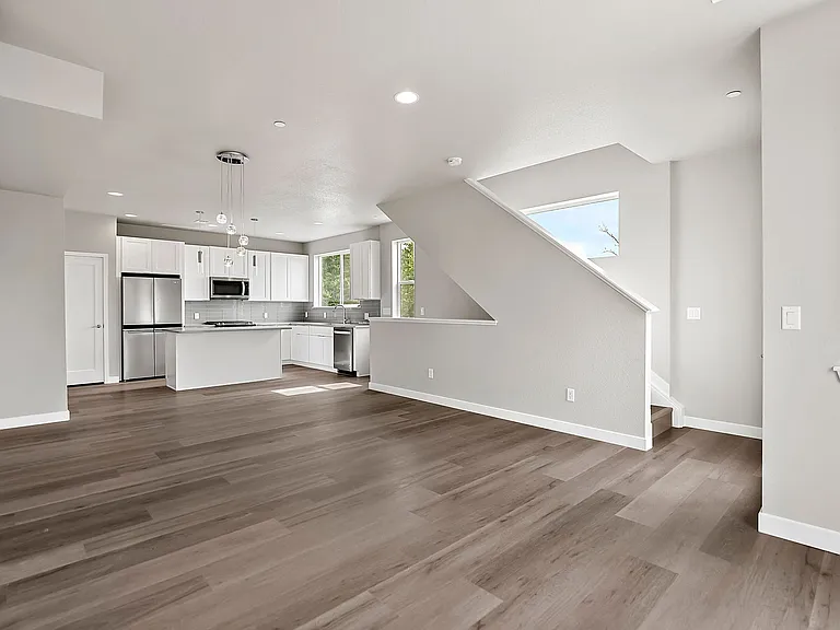 5355 W 12th Ave — Photo 9