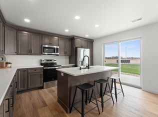 540 Harper Cir, Harrisburg, SD 57032