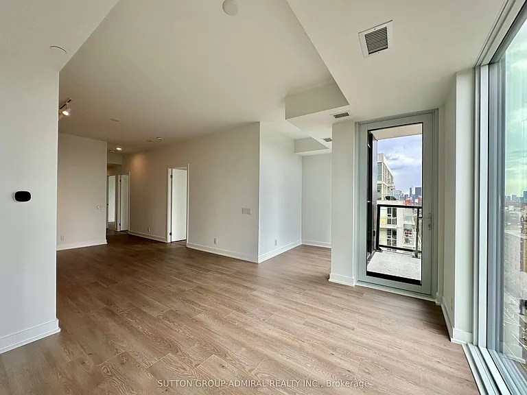 1660 Bloor St W #903 — Photo 11