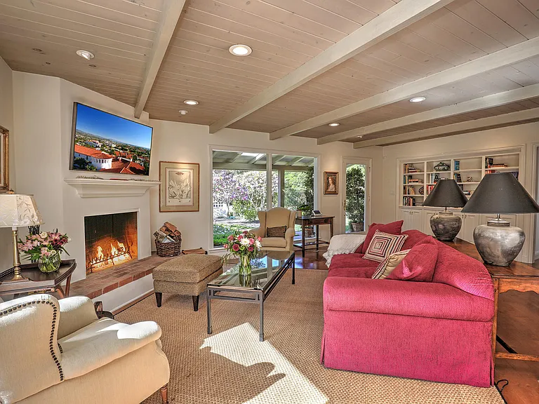 1694 San Leandro Ln — Photo 10