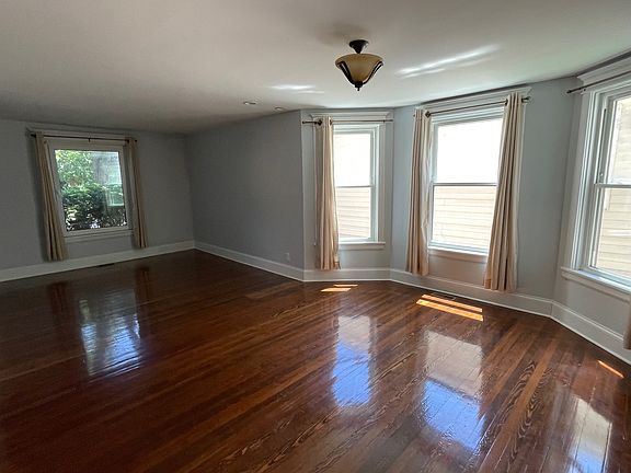 5th image of 2118 Ewing Ave #1
