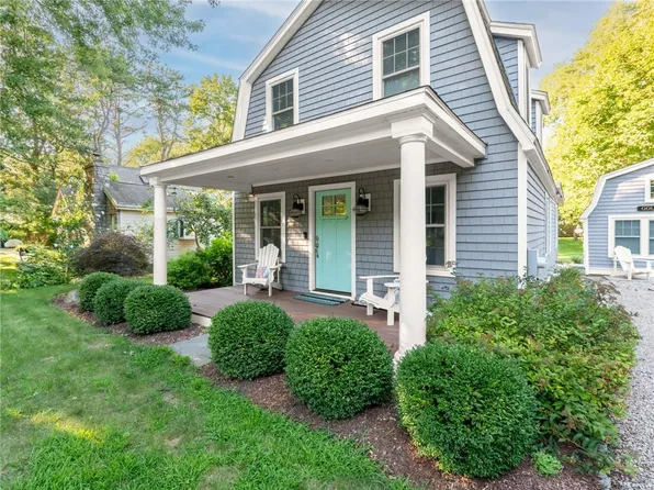 66 Baxter St, Charlestown, RI 02813