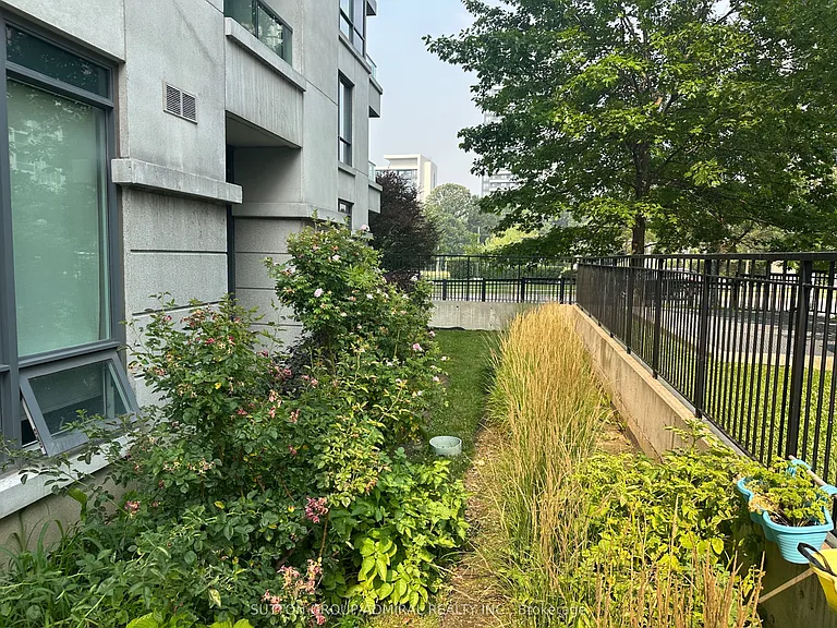 20 N Park Rd #106 — Photo 3
