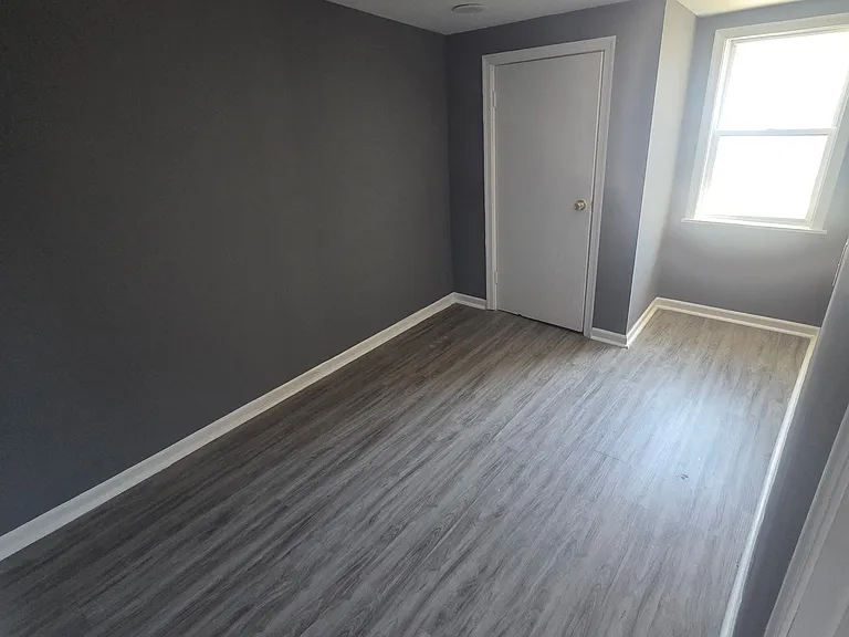 944 Cantrell St — Photo 6