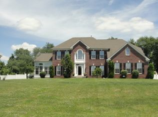 9 Nicholas Ct, Cream Ridge, NJ 08514