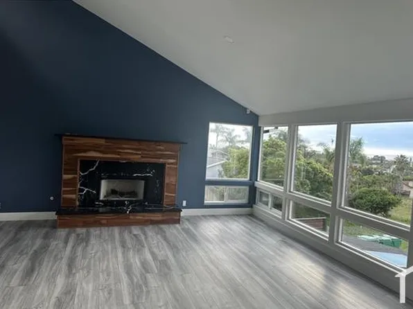 1525 Laurel Rd, Oceanside, CA 92054