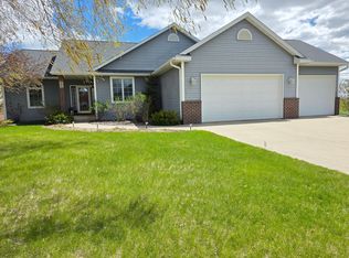 505 4th St SE, Plainview, MN 55964
