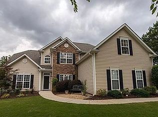 218 Otter Cir, Fayetteville, GA 30215