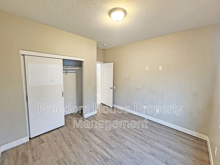 1121 Sixshooter Ave #2 — Photo 19