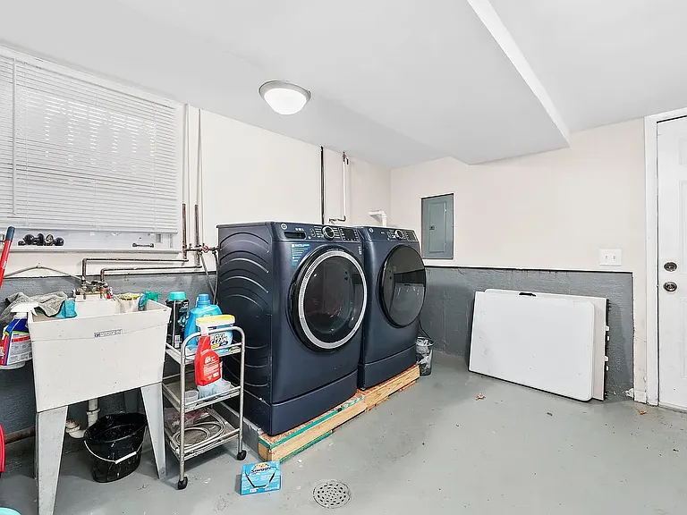 626 E 156th Pl — Photo 14