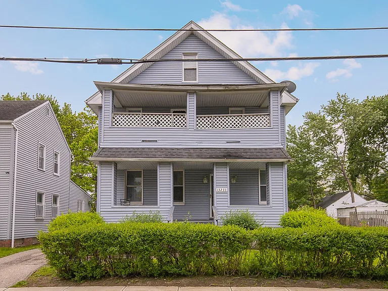 13233 Carrington Ave — Photo 1