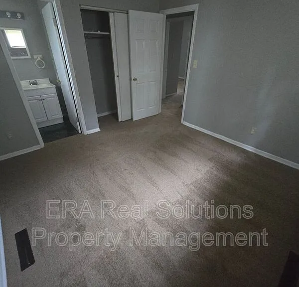 2236 Brentnell Ave — Photo 14