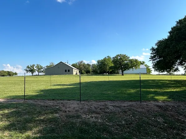 220 Dyer Rd, Lipan, TX 76462