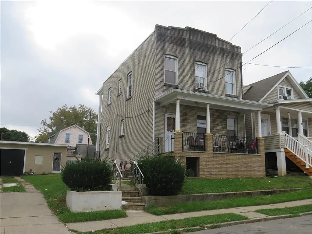 431 Keene St photo 1