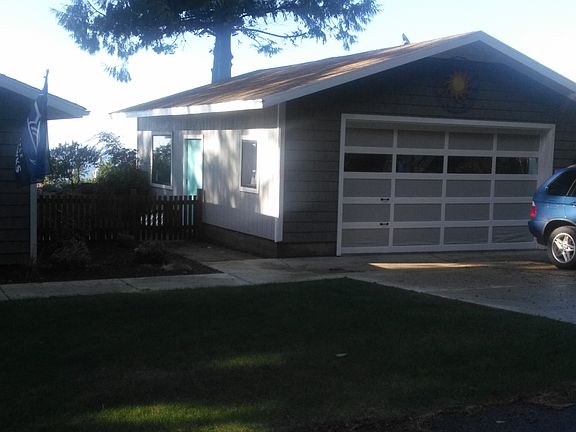 Detached garage/shop on 2nd 