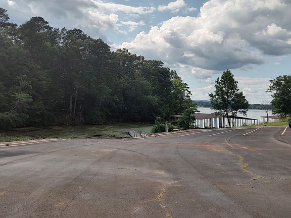 5th image of 152 Lookout Mountain Dr