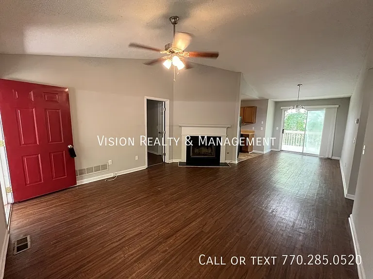 208 Wesley Chapel Rd — Photo 4