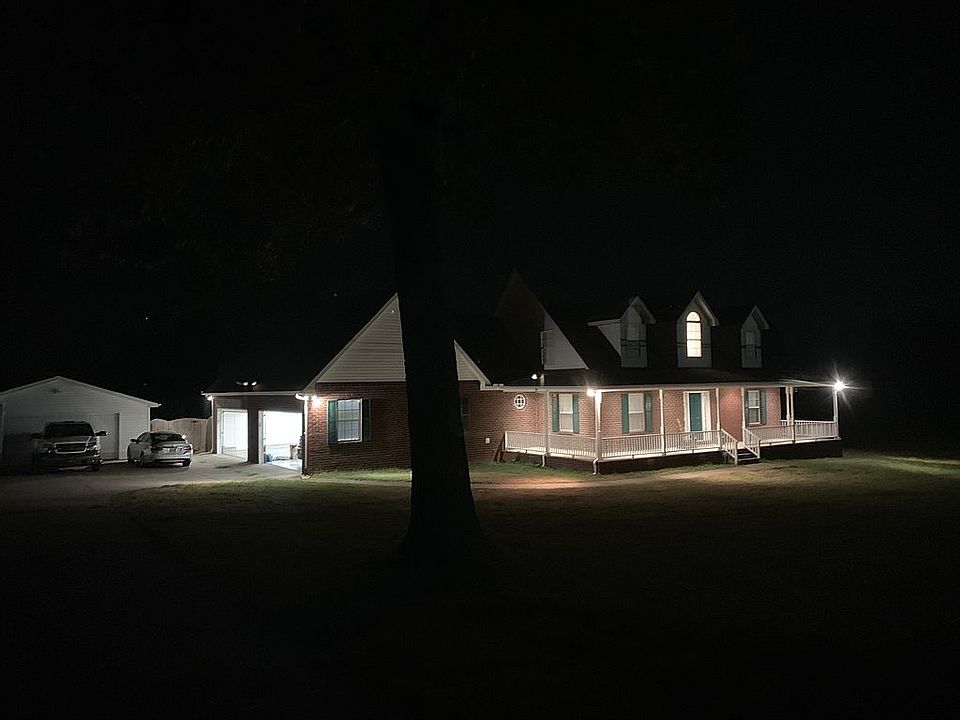 2nd image of 3542 Bradyville Pike