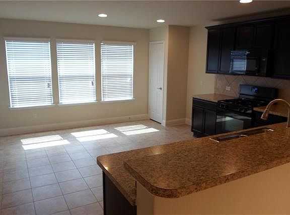 5th image of 320 Salado Creek Ln