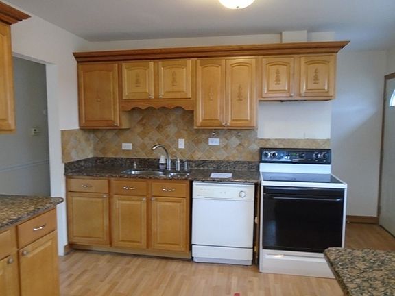 4th image of 414 Tanglewood Dr